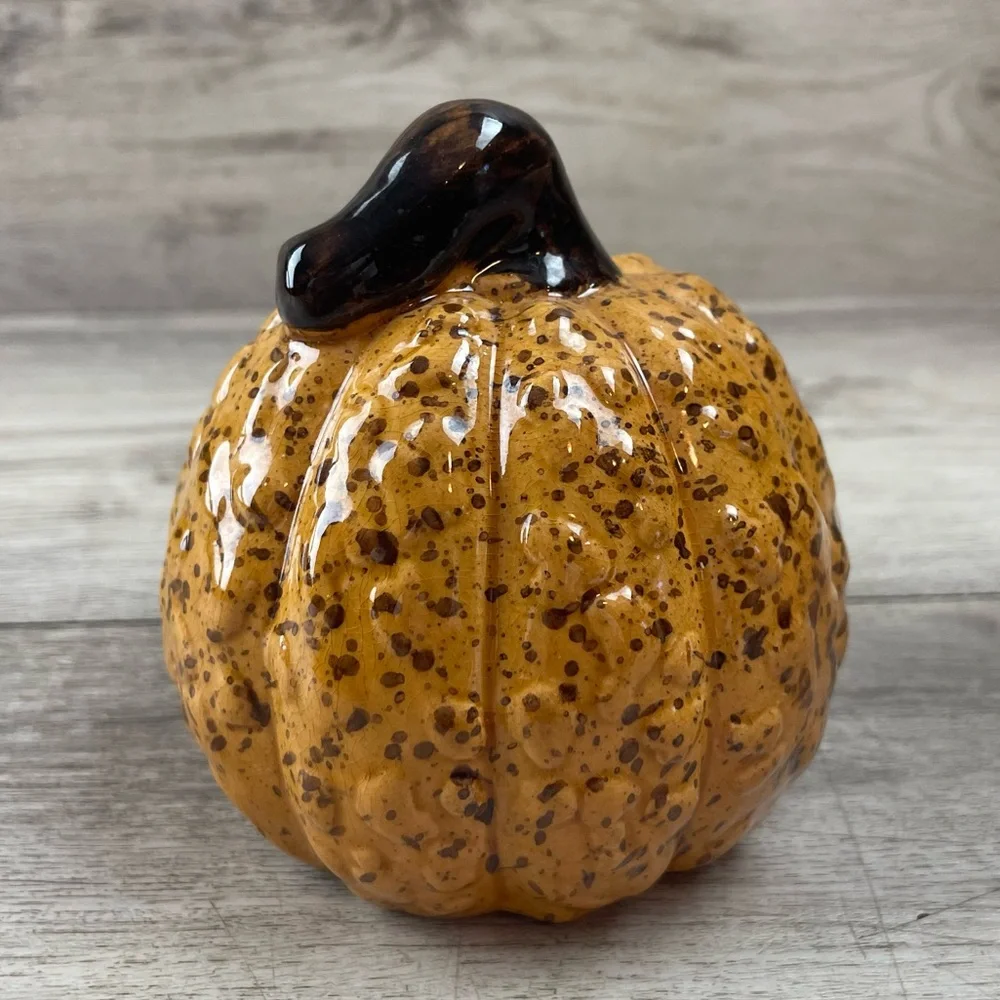 Small Beautiful Fall Halloween Decor Pumpkin 4” Tall Orange Brown Excellent